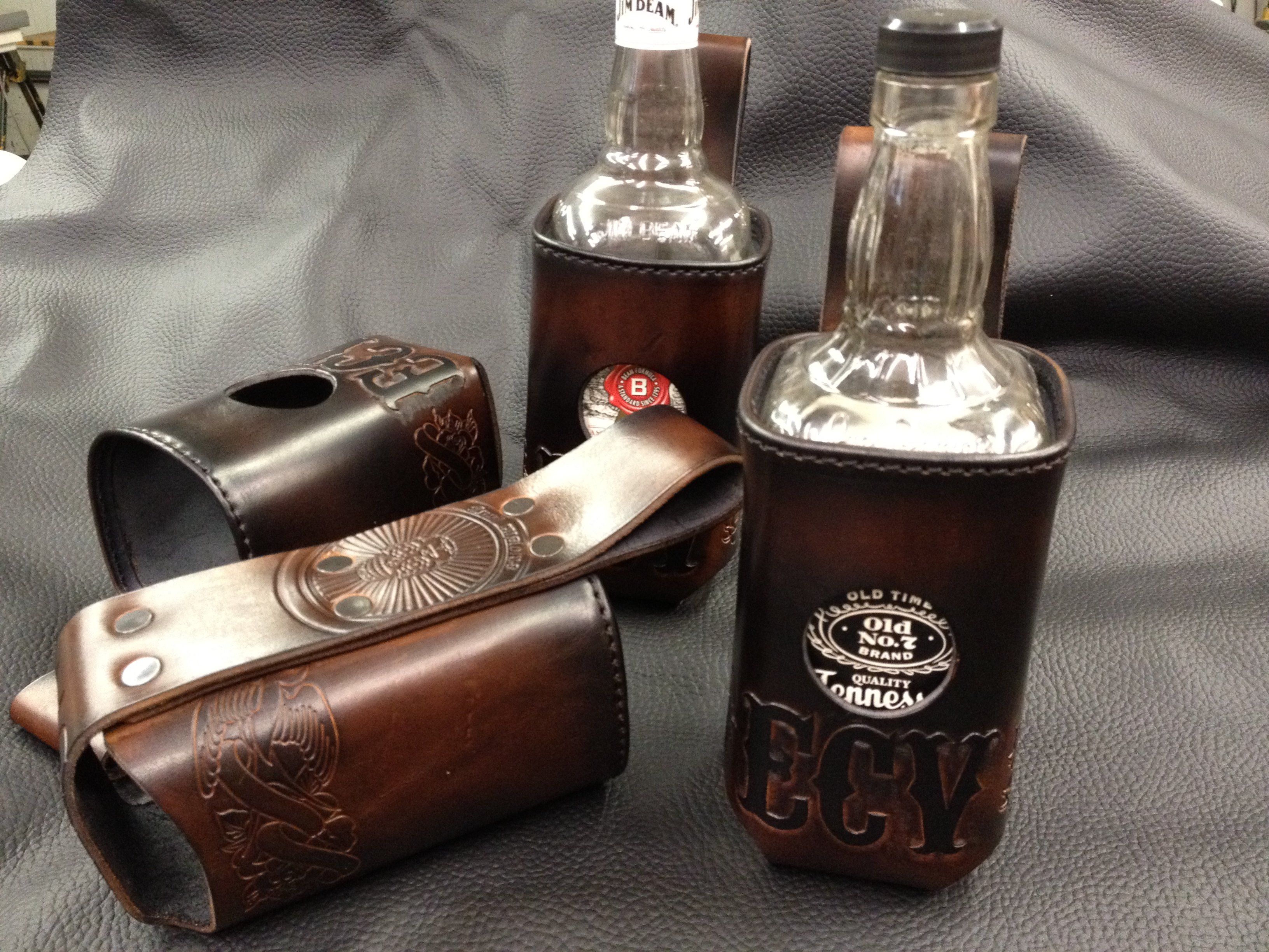 Leather liquor bottle online carrier