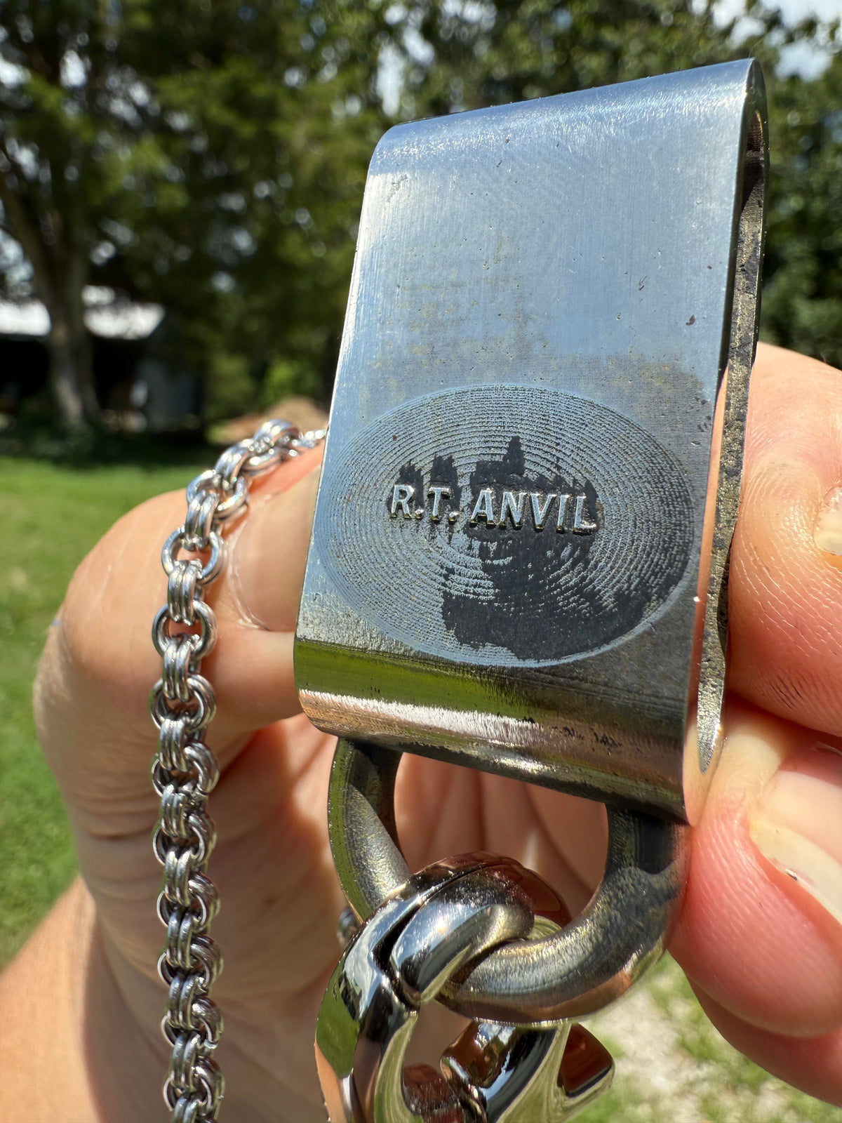 21 Inch Anvil Wallet Chain - Slim 2 In 2 with White Belt Charm