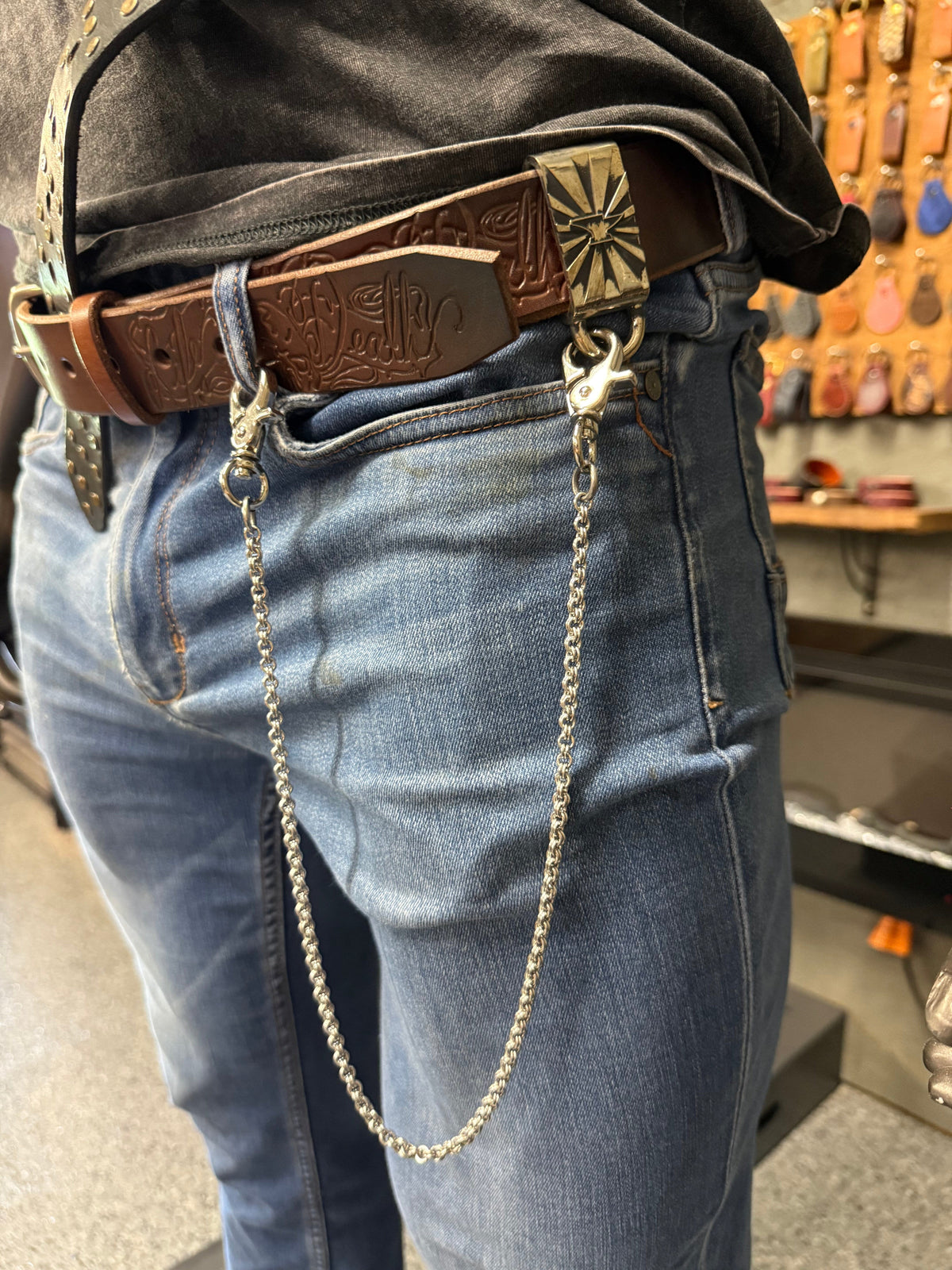 21 Inch Anvil Wallet Chain - Slim 2 In 2 with White Belt Charm