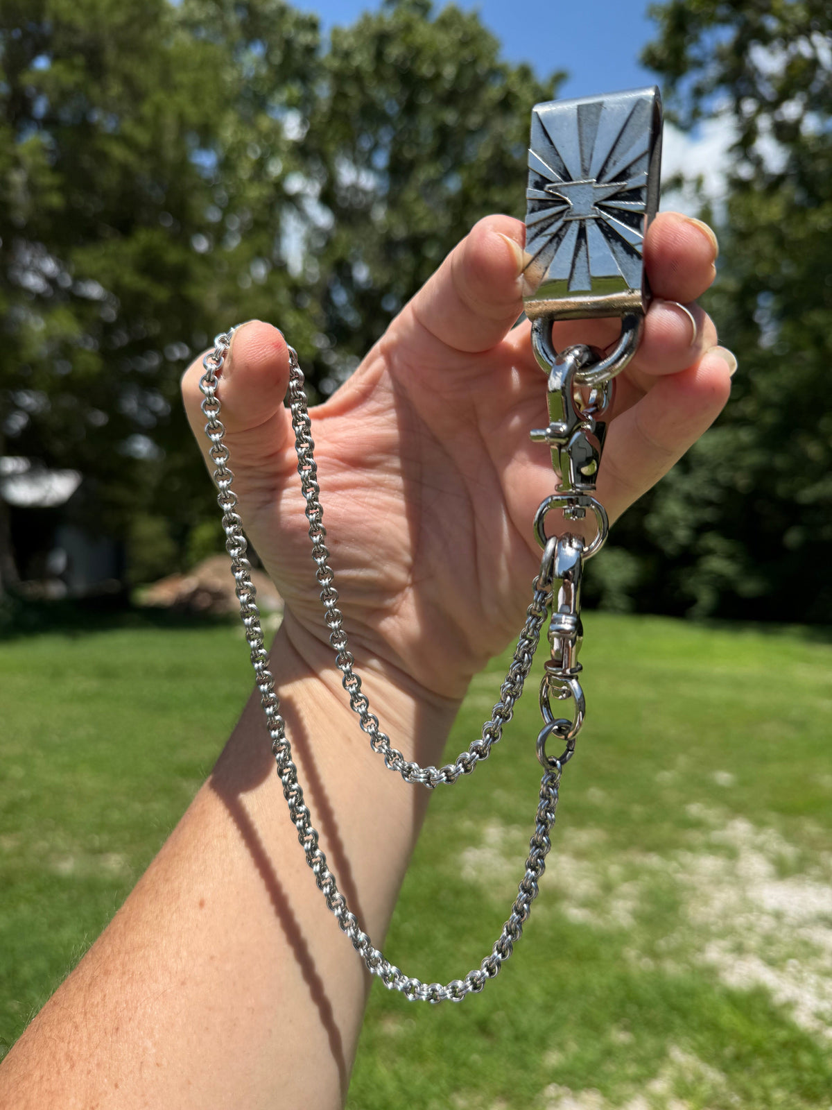 21 Inch Anvil Wallet Chain - Slim 2 In 2 with White Belt Charm