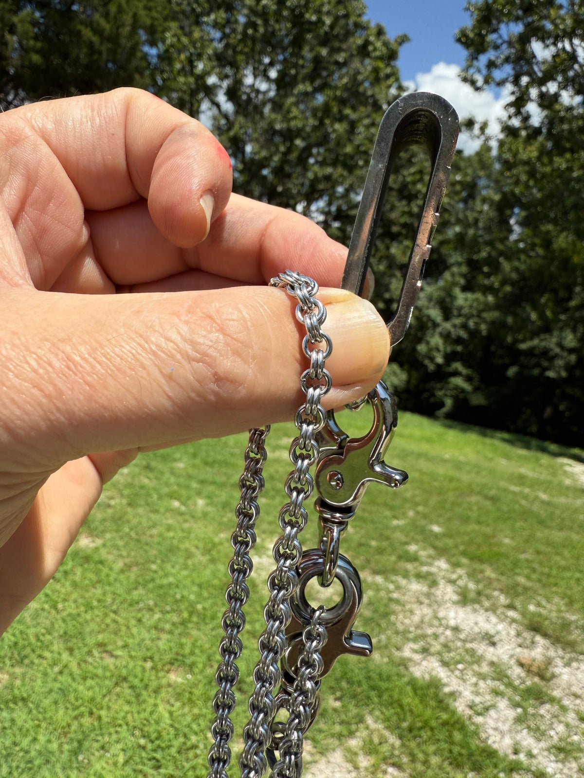 21 Inch Anvil Wallet Chain - Slim 2 In 2 with White Belt Charm