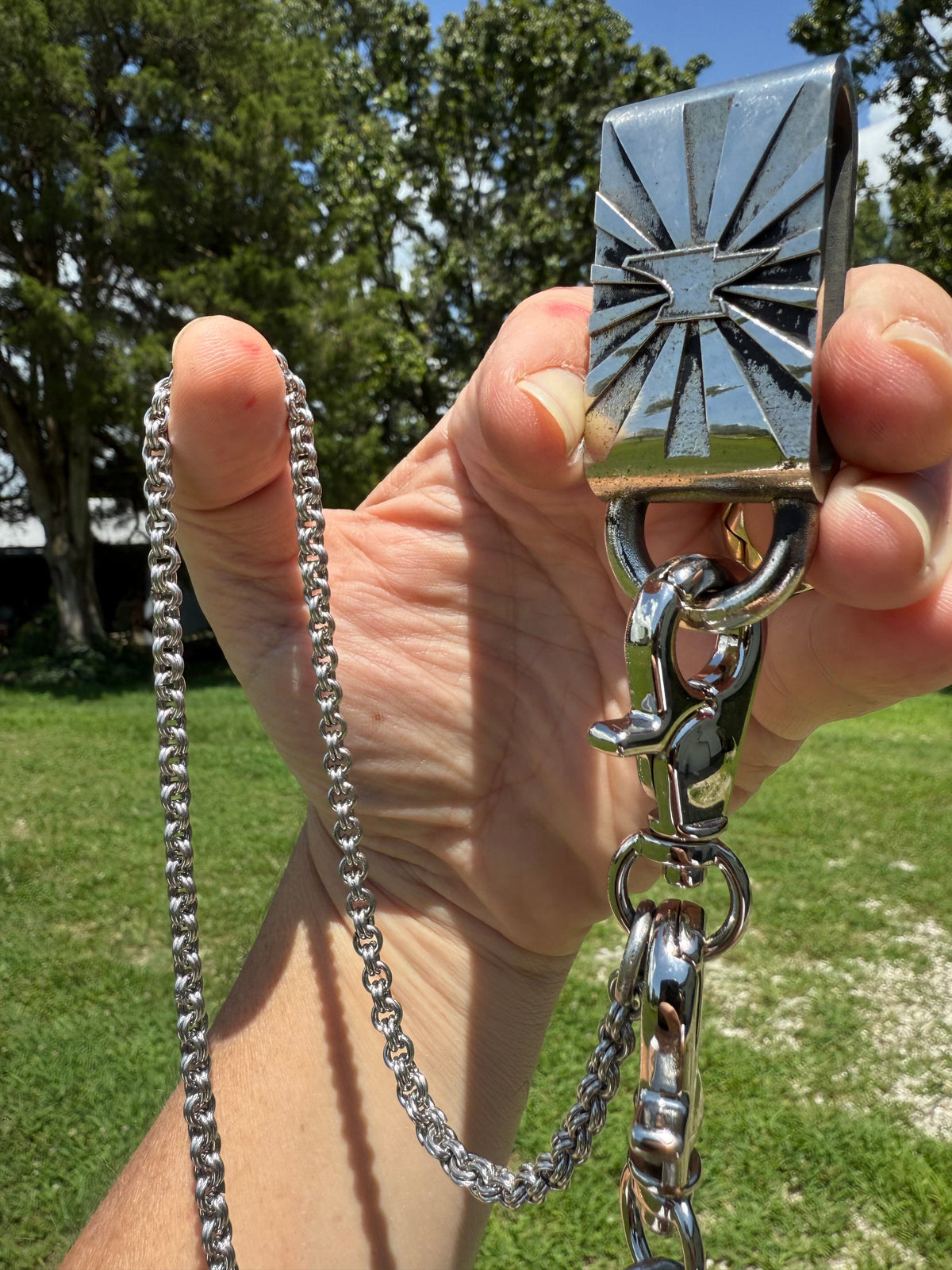 21 Inch Anvil Wallet Chain - Slim 2 In 2 with White Belt Charm