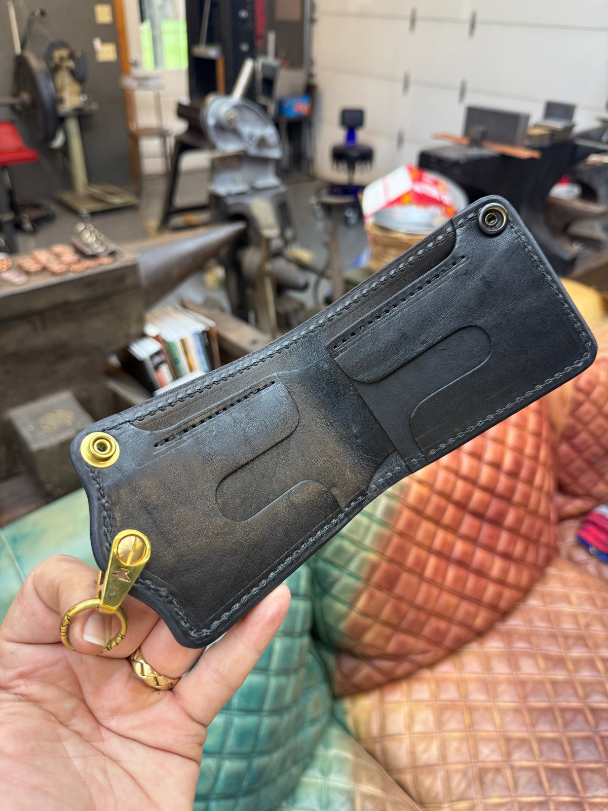 5G Bifold Leather Chain Wallet - Chocolate Hippo