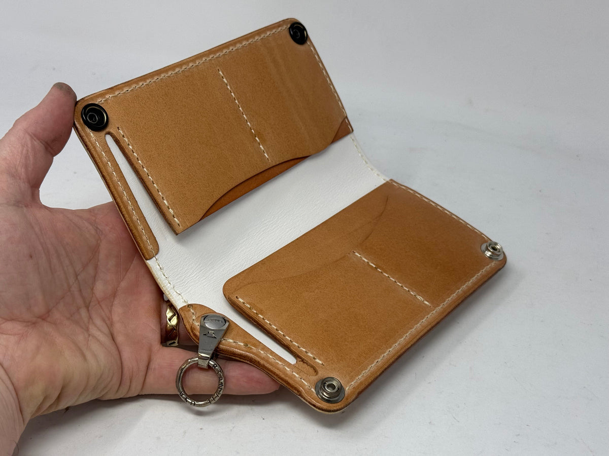 5G Long Biker Chain Wallet - White/Red Alligator Cloaca - Anvil Customs