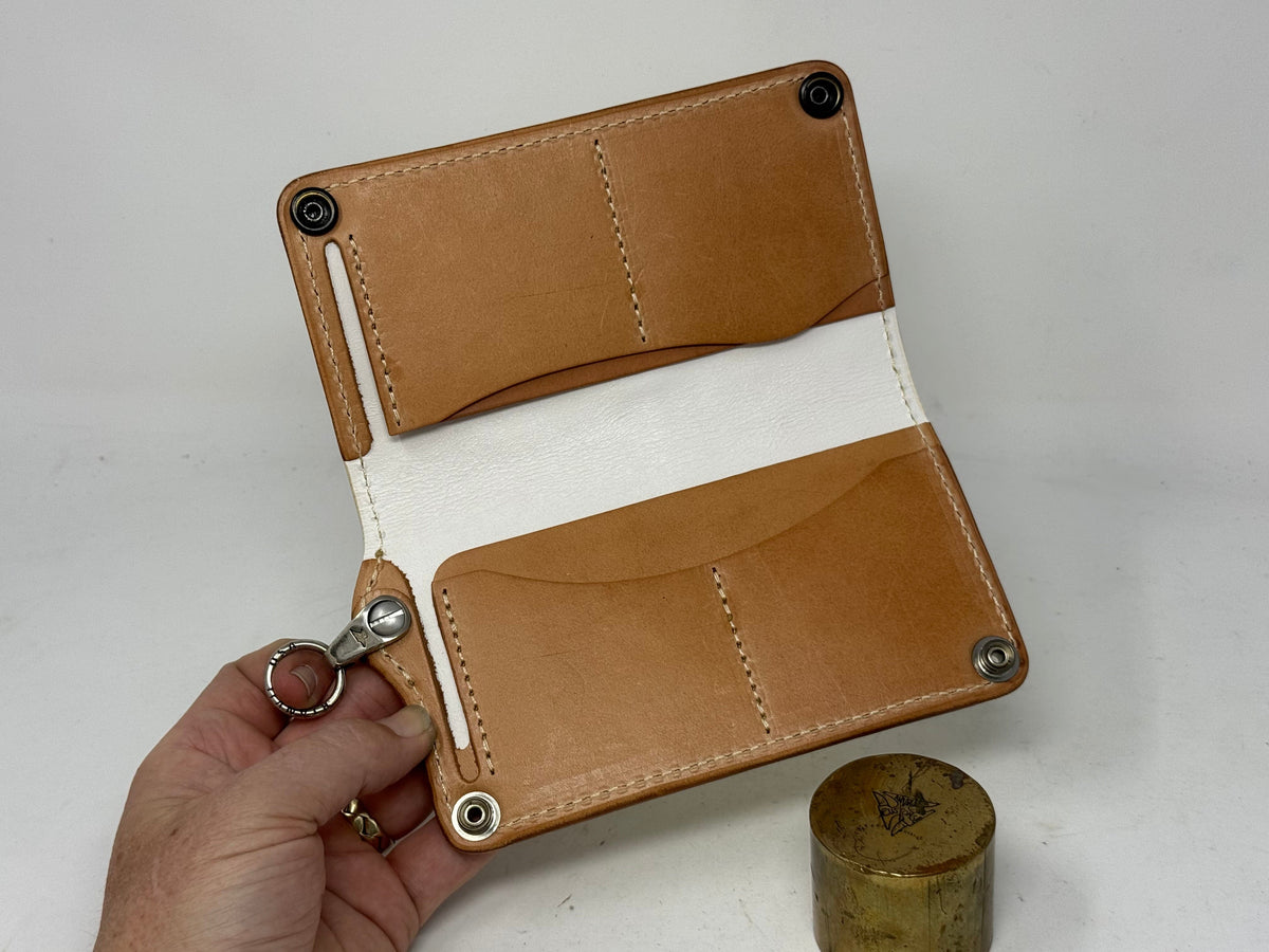 5G Long Biker Chain Wallet - White/Yellow Alligator Cloaca - Anvil Customs