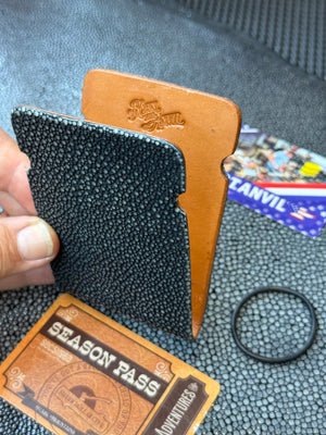 RTAnvil Cash Wrap Wallet - GunMetal Black Stingray