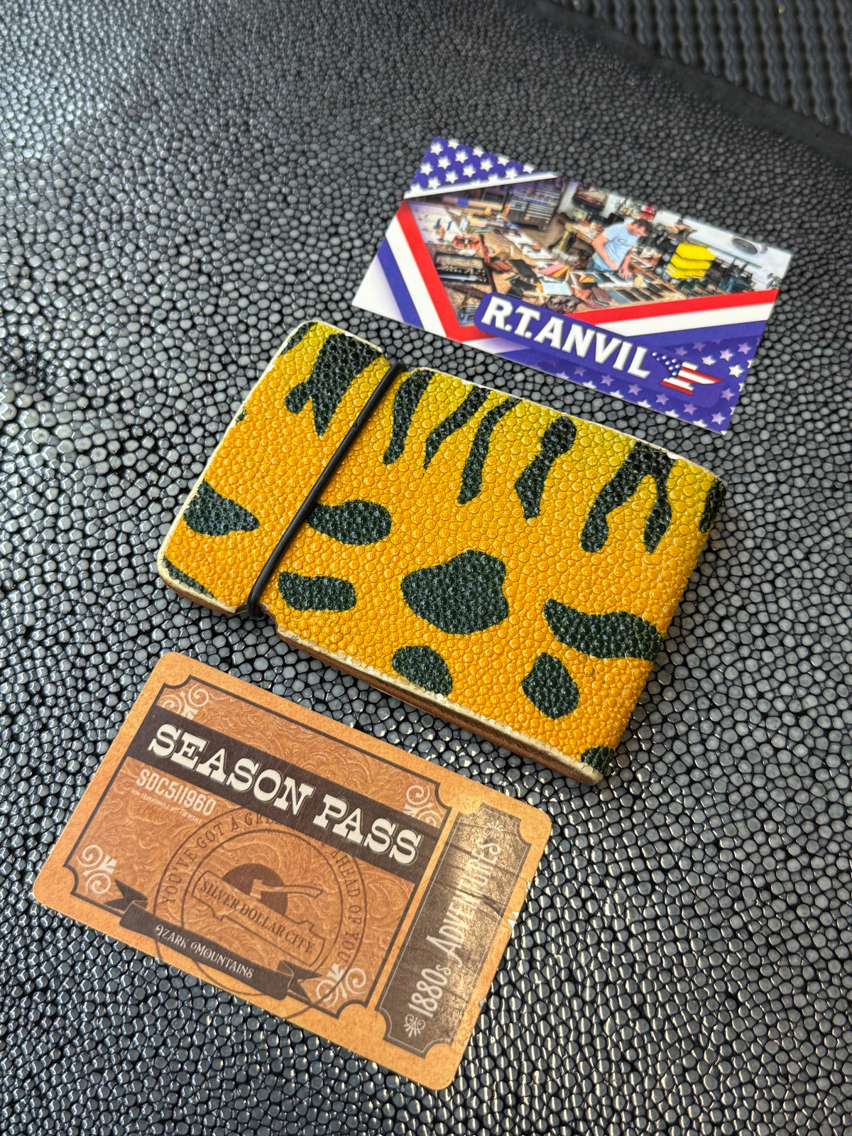 RTAnvil Cash Wrap Wallet - Tiger Stripe Stingray