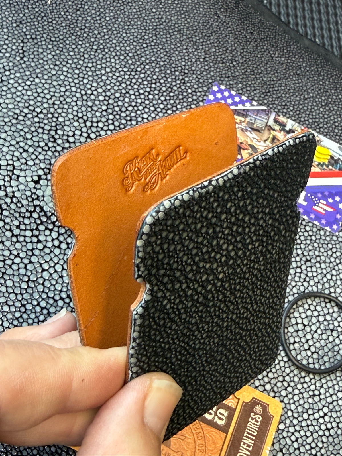 RTAnvil Cash Wrap Wallet - GunMetal Black Stingray