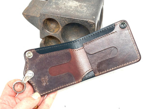 Anvil 5G Bifold Leather Chain Wallet - Antique Vanilla American Alligator