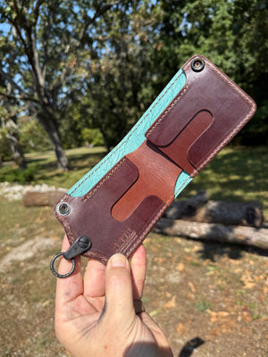 Anvil 5G Bifold Leather Chain Wallet - Antique Vanilla American Alligator