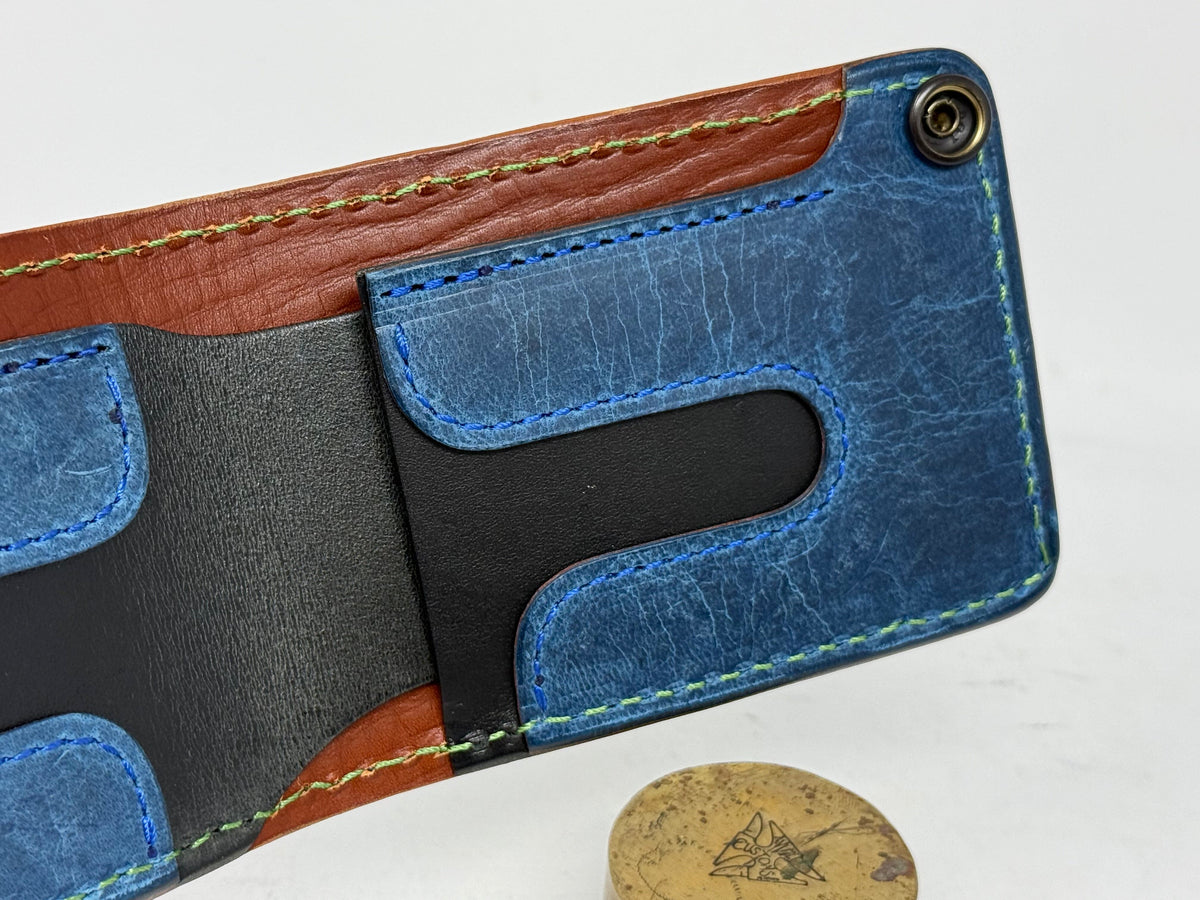 Anvil 5G Bifold Leather Chain Wallet - Aurora Hologram Stingray - Anvil Customs