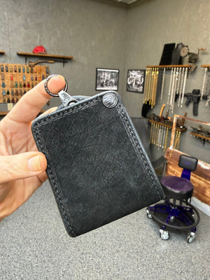 Anvil 5G Bifold Leather Chain Wallet - Black Hippo