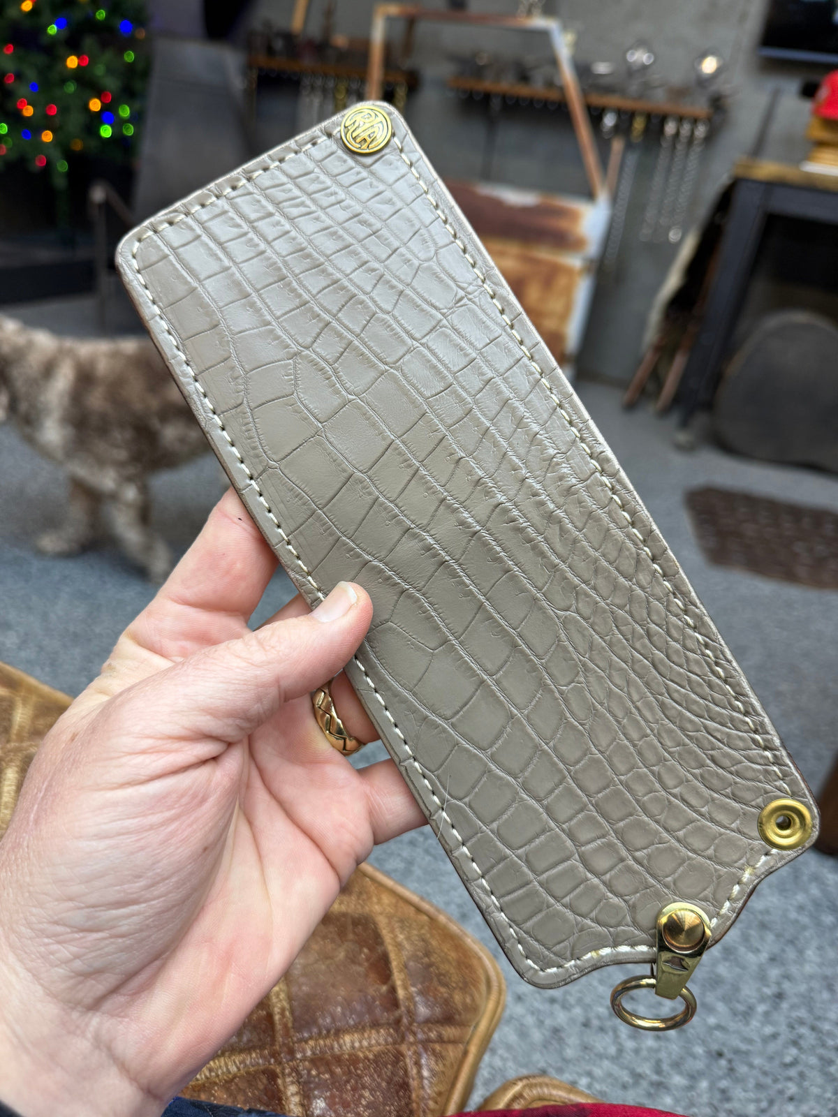 ANVIL 5G Bifold Leather Chain Wallet - Clay Alligator - Anvil Customs