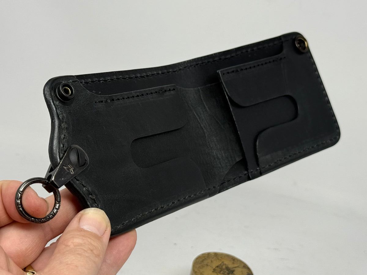 Anvil 5G Bifold Leather Chain Wallet - Gold Stingray