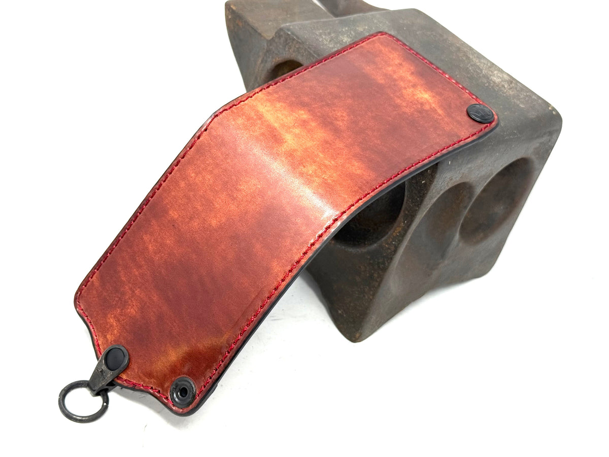 ANVIL 5G Bifold Leather Chain Wallet - Marbled Burgundy Shell Cordovan