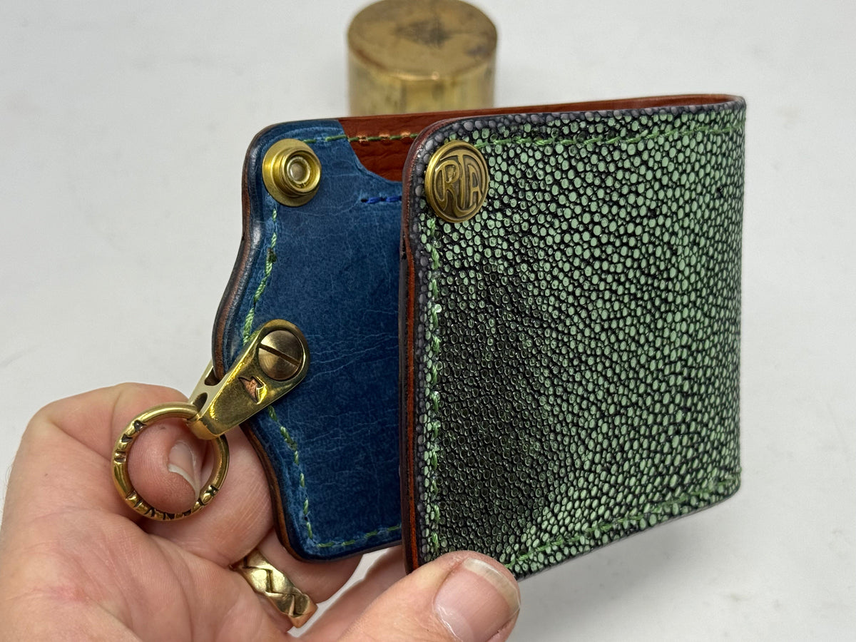 Anvil 5G Bifold Leather Chain Wallet - Metallic Emerald Stingray