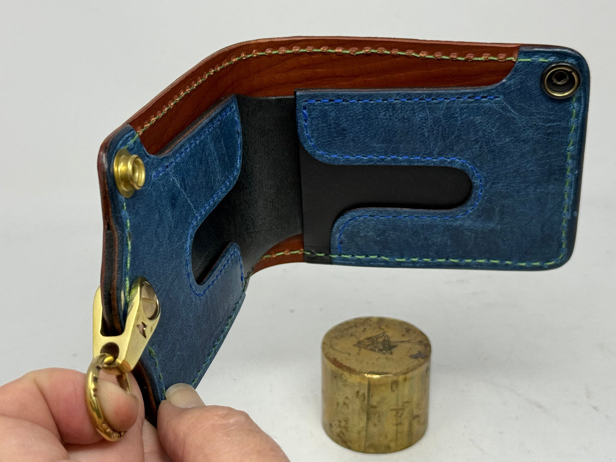 Anvil 5G Bifold Leather Chain Wallet - Metallic Emerald Stingray