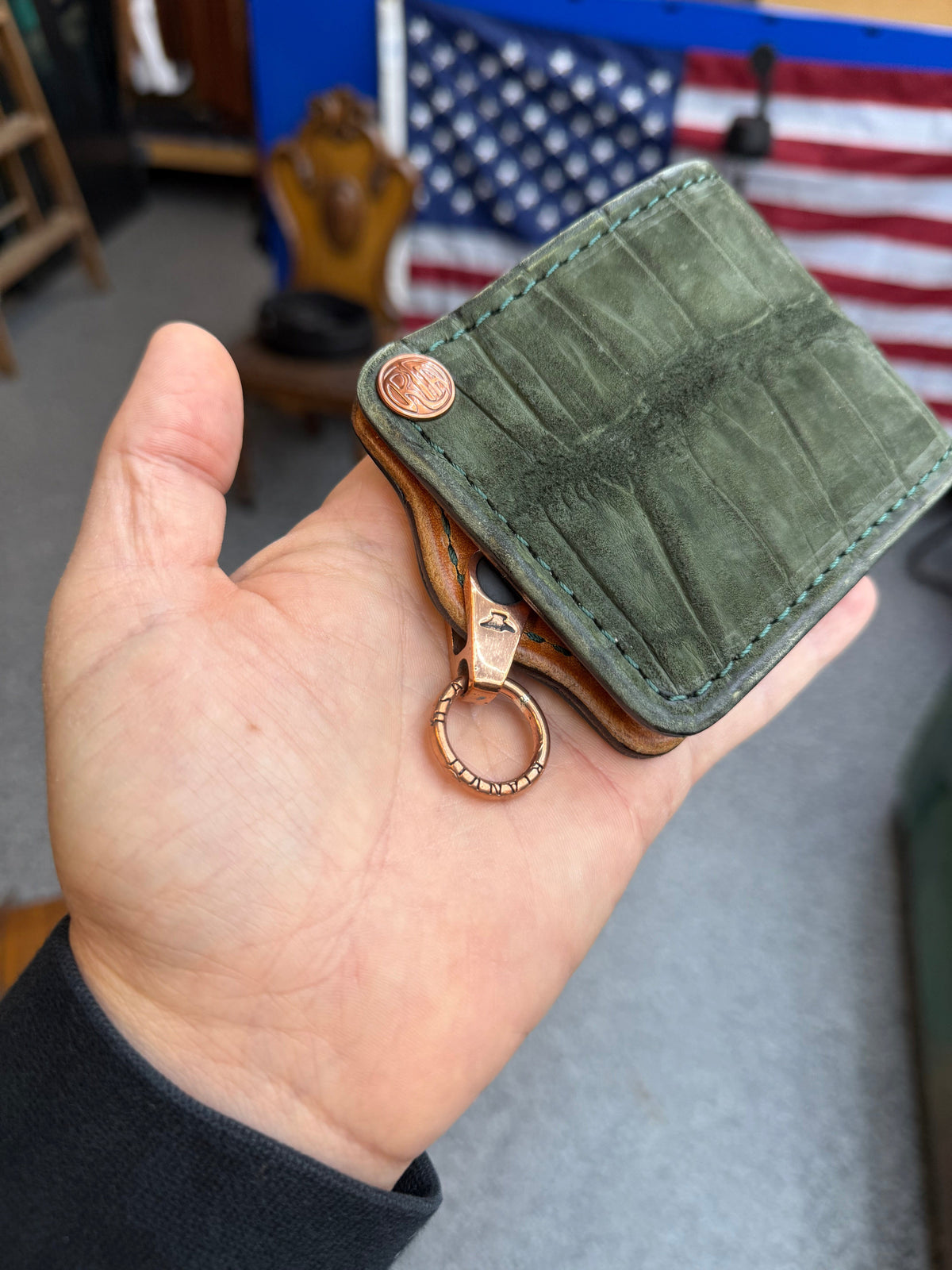 Anvil 5G Bifold Leather Chain Wallet - Nubuck Green American Alligator