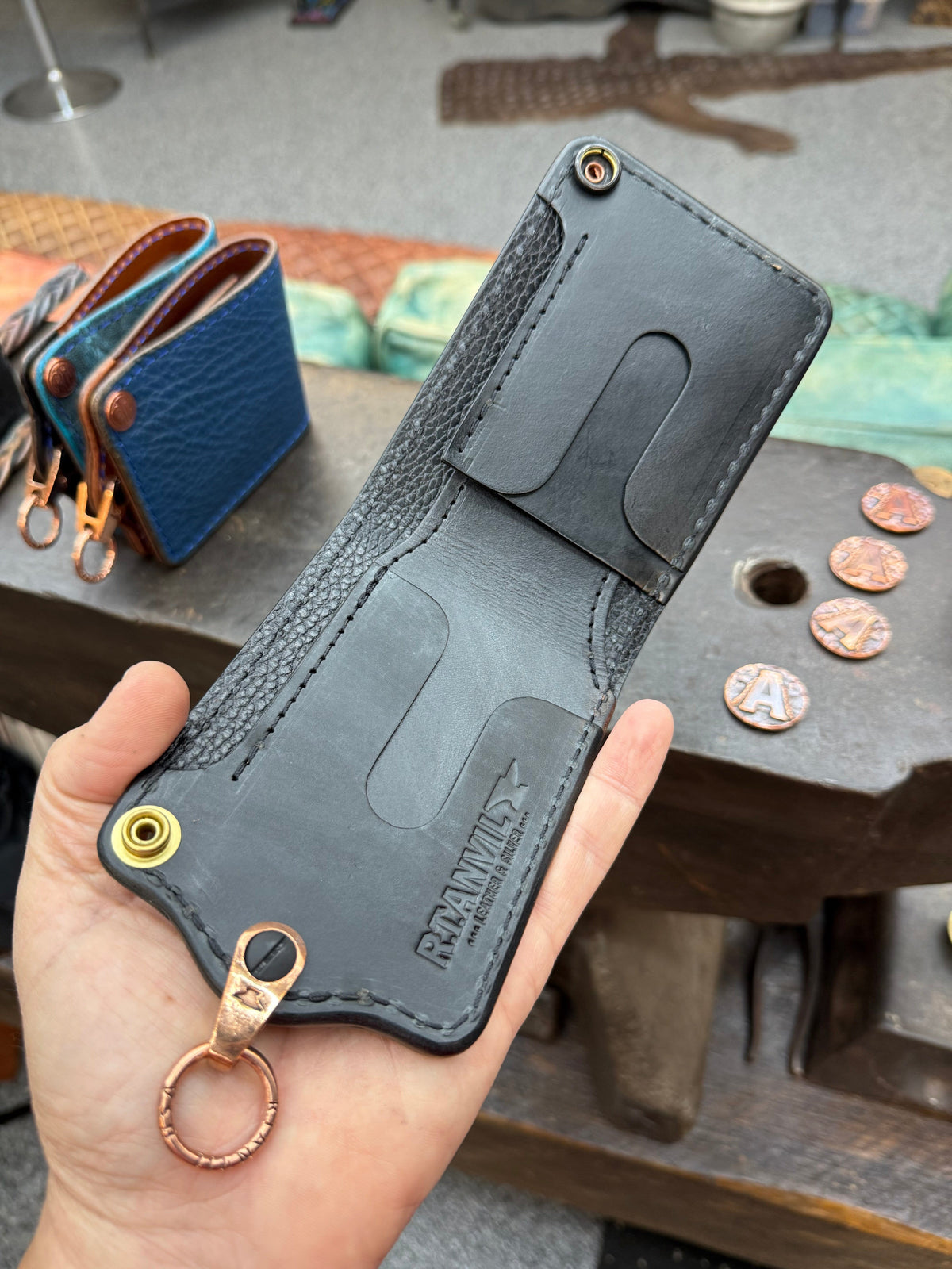 Anvil 5G Bifold Leather Chain Wallet - Nubuck Green American Alligator