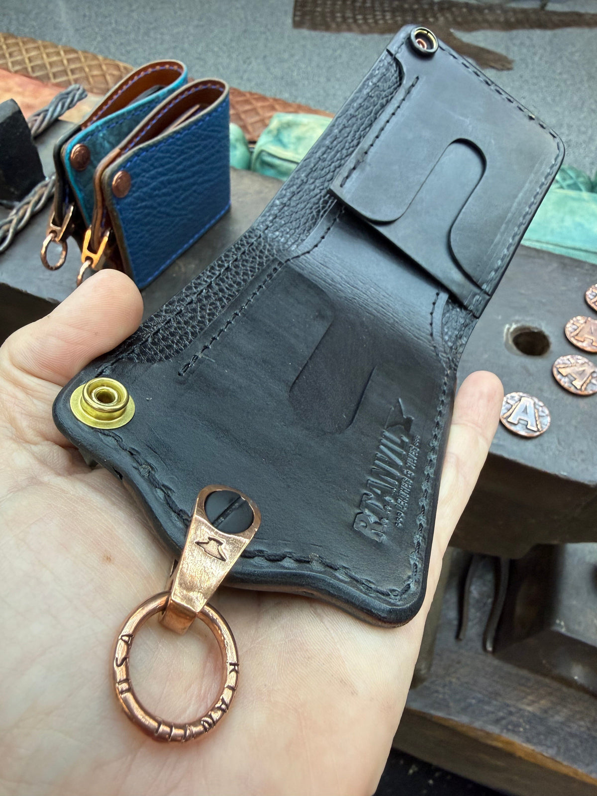 Anvil 5G Bifold Leather Chain Wallet - Nubuck Green American Alligator