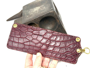 Anvil 5G Bifold Leather Chain Wallet - Oxblood Giant Gator