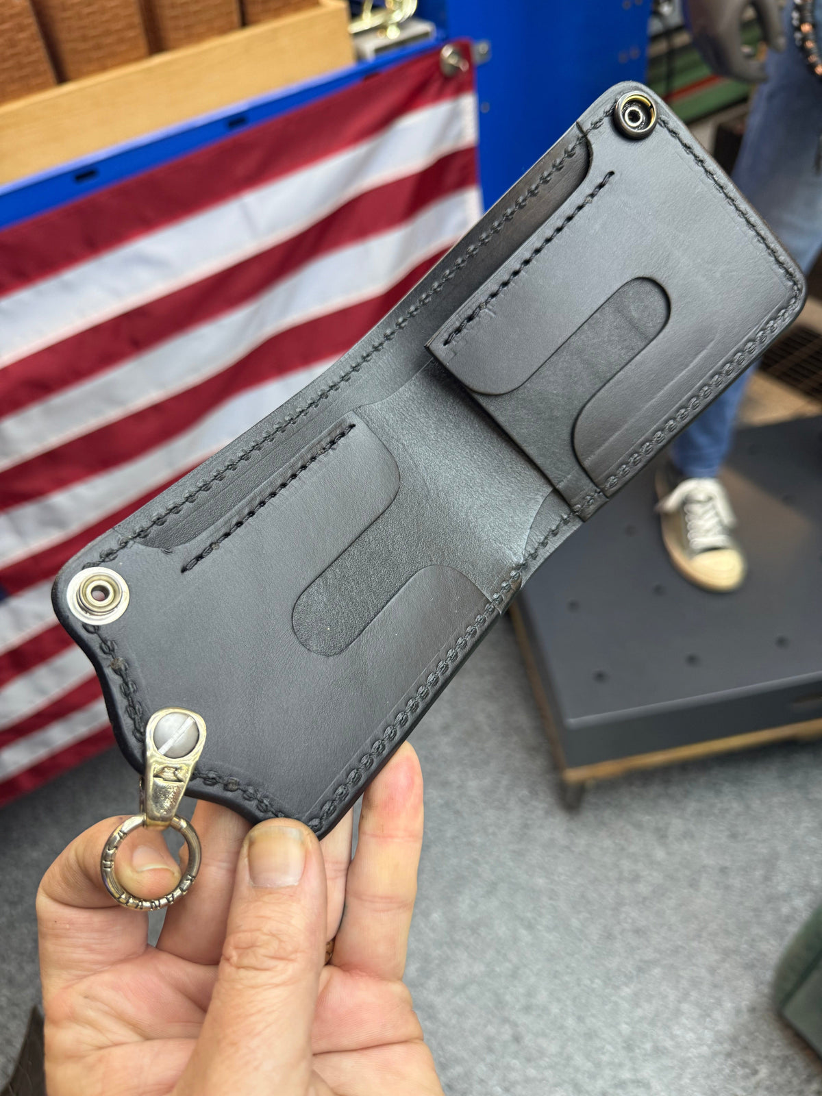 ANVIL 5G Bifold Leather Chain Wallet - Tan Elephant