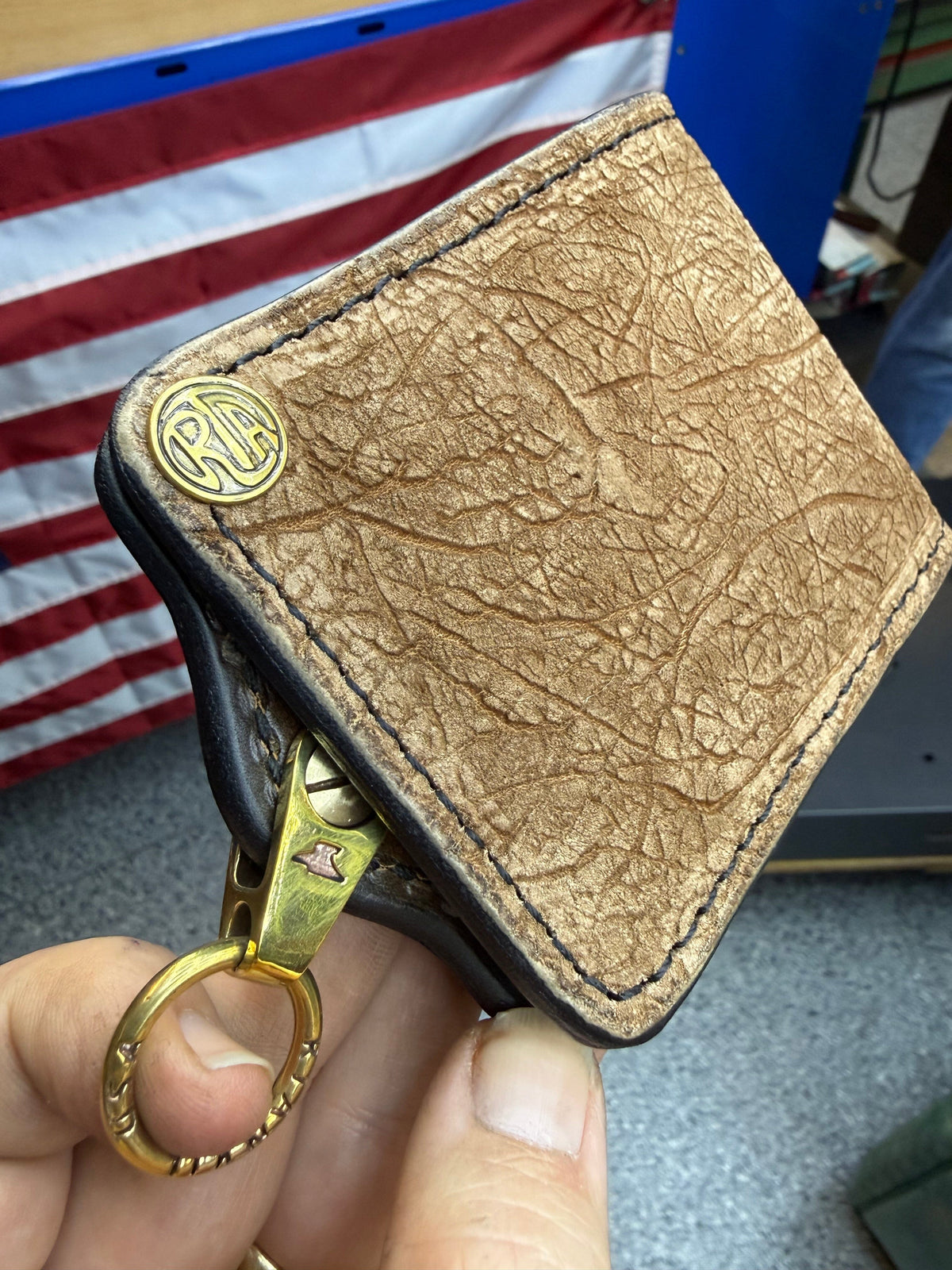 Anvil 5G Bifold Leather Chain Wallet - Tan Hippo