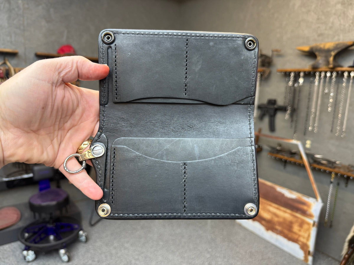 Anvil 5G Long Biker Wallet - Chocolate Hippo