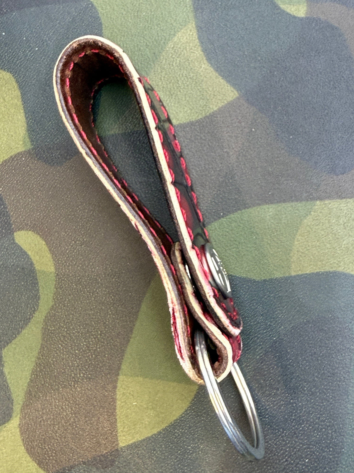 Leather Loop - Red/Black Alligator