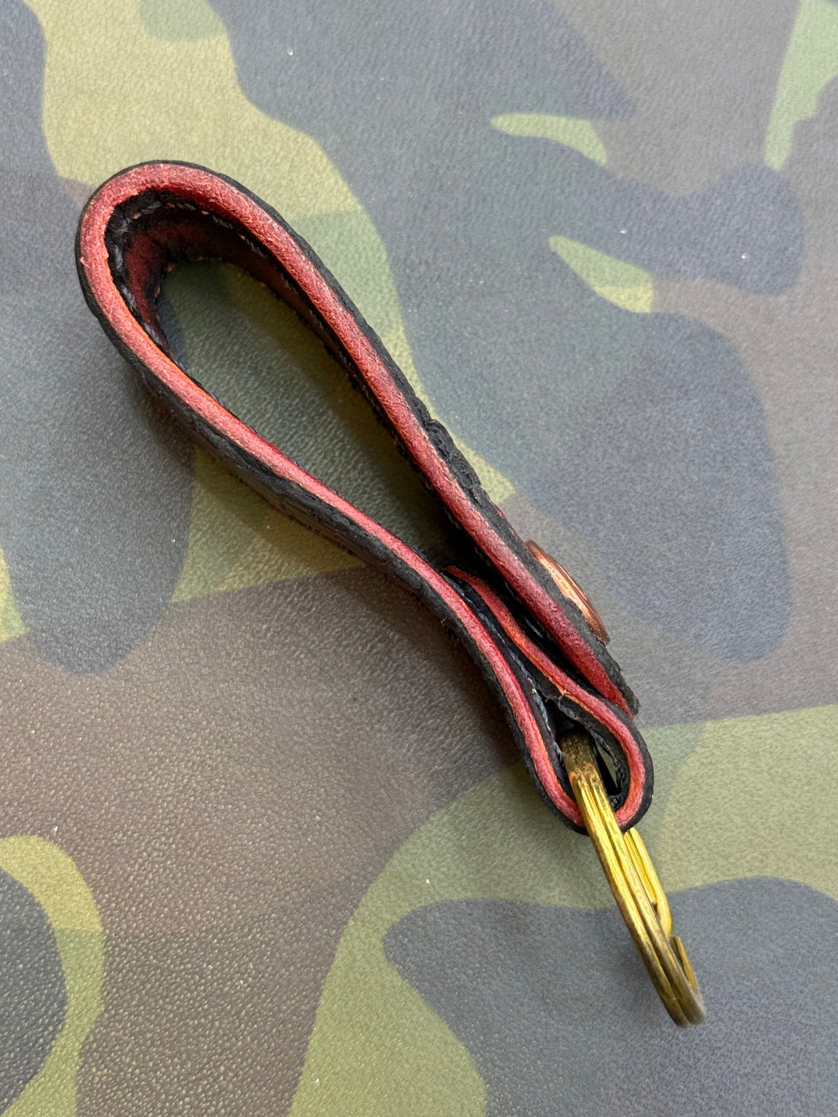 Leather Loop - Red/Black Alligator