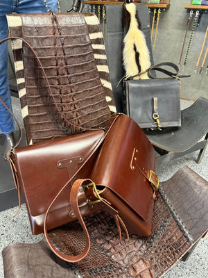 Leather Messenger Bag - “Lounge Brown” Buffalo