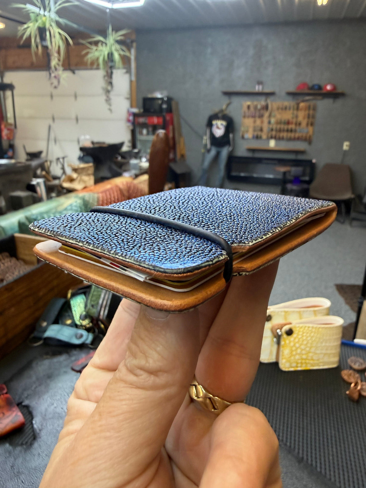 RTAnvil Cash Wrap Wallet - Blue Stingray