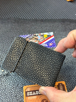 RTAnvil Cash Wrap Wallet - GunMetal Black Stingray