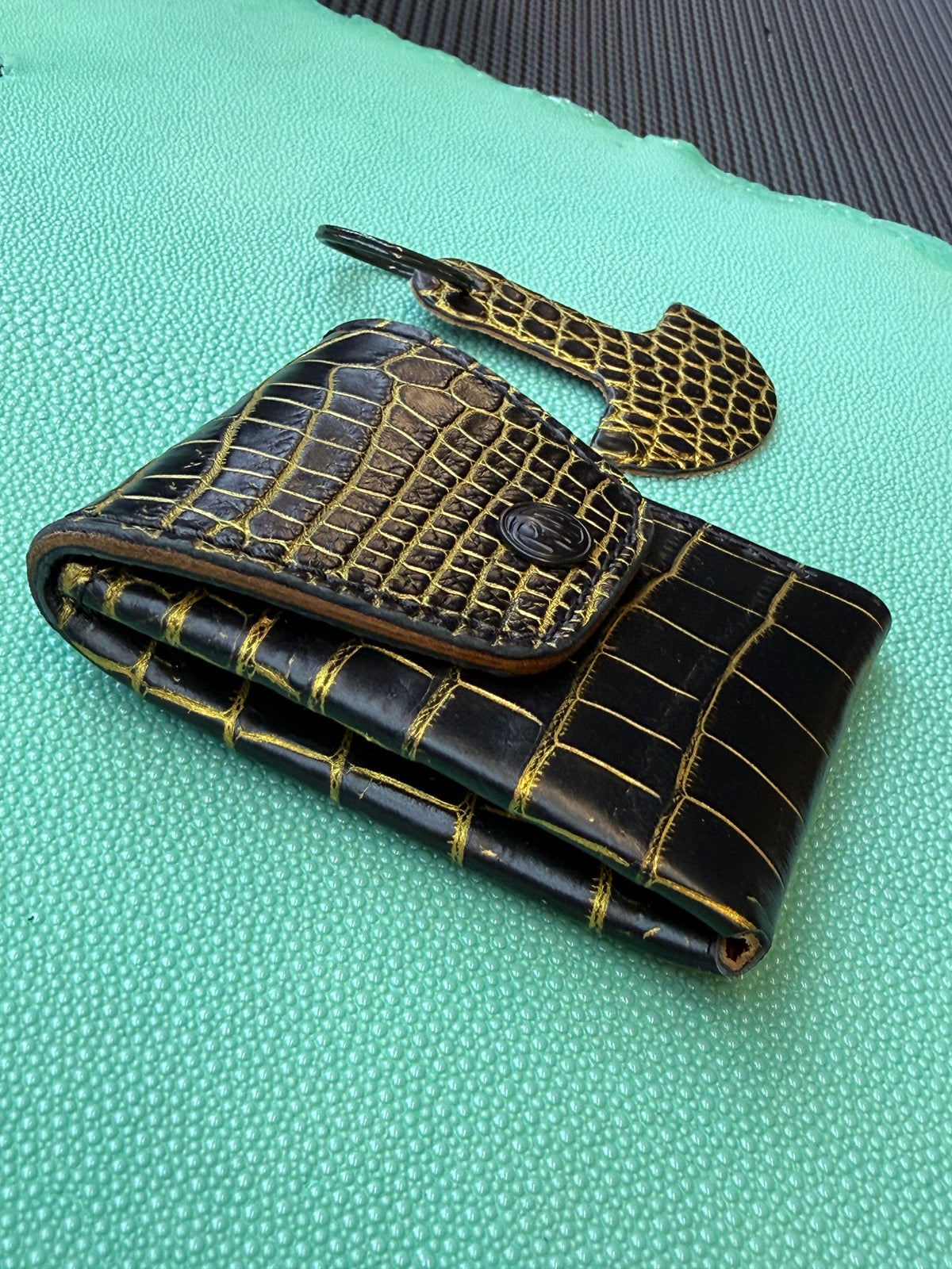 Sarasota Wallet - Black/Gold Alligator