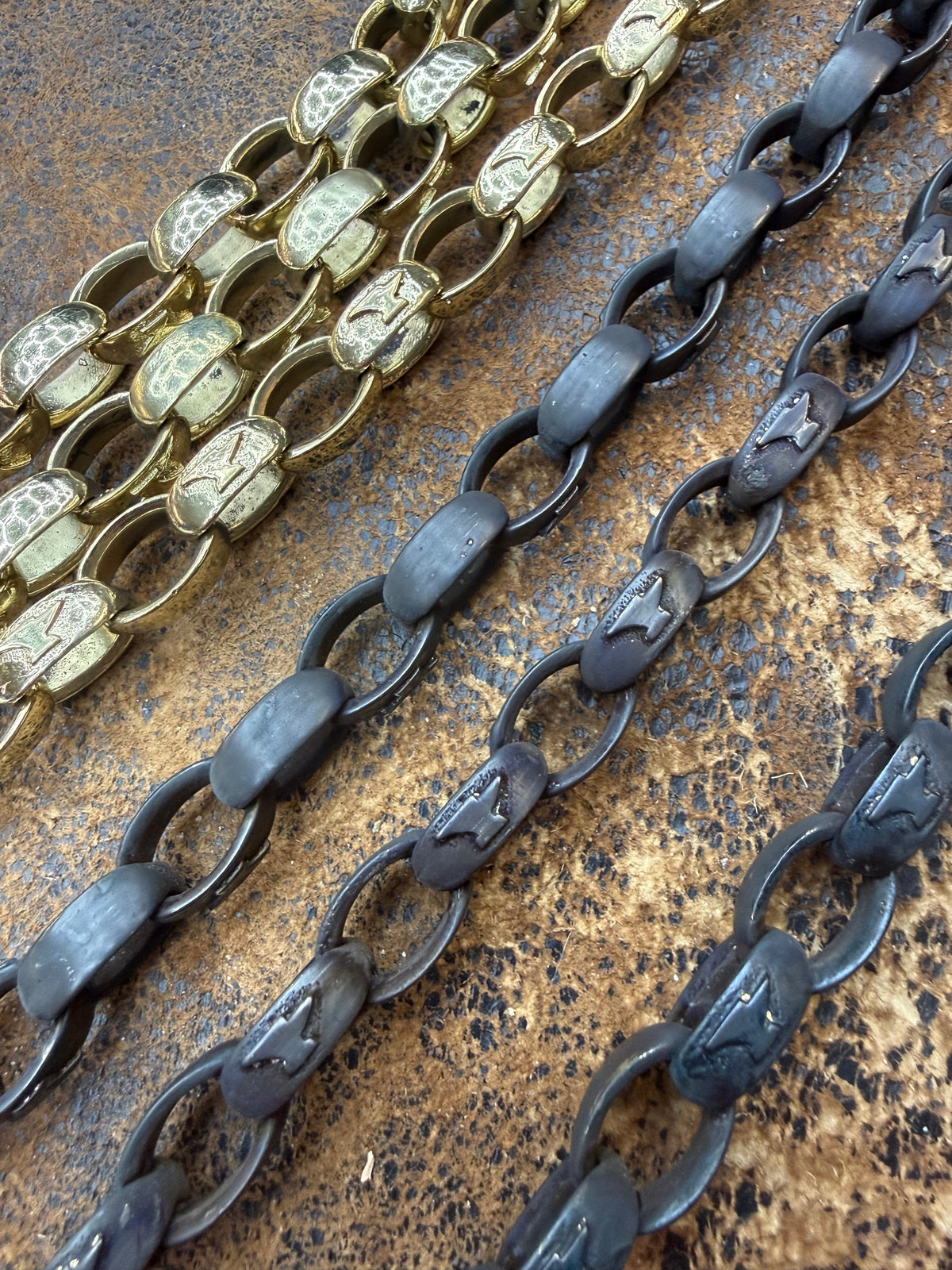 Signature Anvil Wallet Chain - Anvil Customs