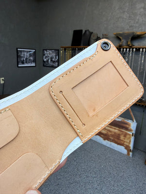 Standard Bifold Chain Wallet - White/Yellow Alligator