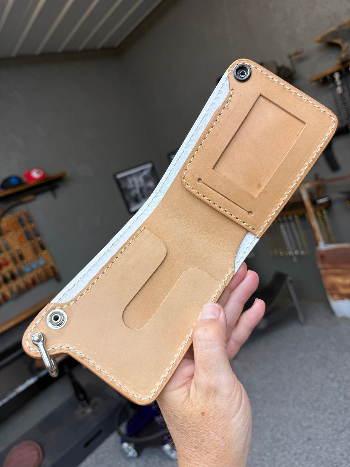 Standard Bifold Chain Wallet - White/Yellow Alligator
