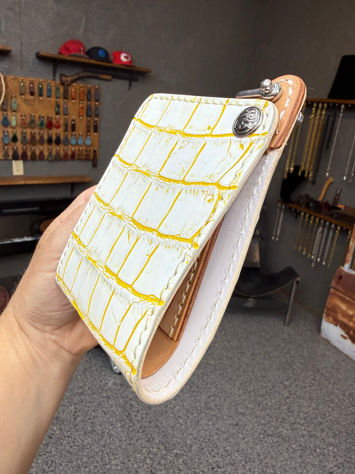 Standard Bifold Chain Wallet - White/Yellow Alligator
